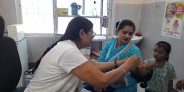 जेई जैसे गंभीर बिमारियों से बच्चों क़ो सुरक्षित करता है नियमित टीकाकरण