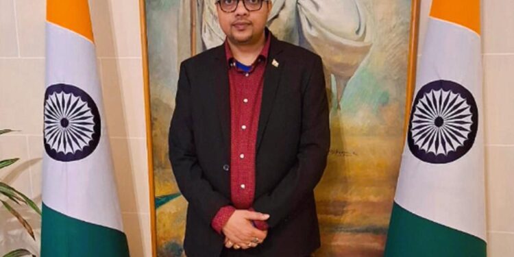 नितिन श्रीवास्तव की मदद से नि:शुल्क फ्रेंच कक्षाएं सभी के लिए