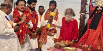 पूर्व केंद्रीय मंत्री ने मां खड्गेश्वरी महाकाली का पूजा कर देश के सुख-समृद्धि की कामना