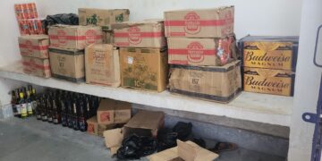 विदेशी शराब की बड़ी खेप बरामद, तस्कर विक्रम गुप्ता गिरफ्तार