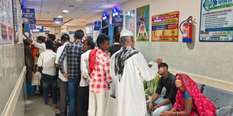 बदलते मौसम से बढ़ी लोगों की स्वास्थ्य संबंधी चुनौतियां