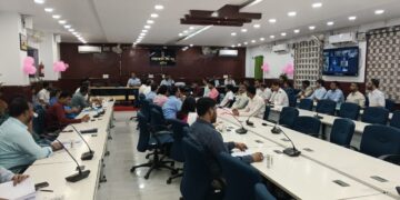 एईएस व जेई के संभावित खतरों के प्रति अधिकारी रहें सतर्क : जिलाधिकारी