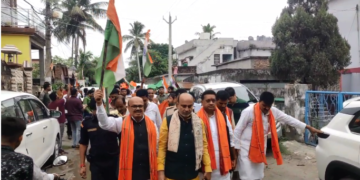 भारतीय सेना की एयर स्ट्राइक के समर्थन में अररिया में भाजपा की तिरंगा यात्रा