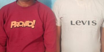 चोरी की मोटरसाइकिल के साथ दो युवक गिरफ्तार।