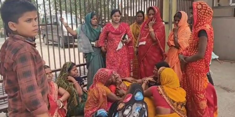 भूमि विवाद में दो पक्षों के बीच मारपीट में आधा दर्जन व्यक्ति घायल