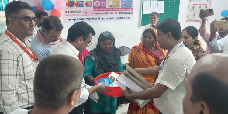 केंद्रीय टीम जिले के सामुदायिक स्वास्थ्य से दिखे संतुष्ट