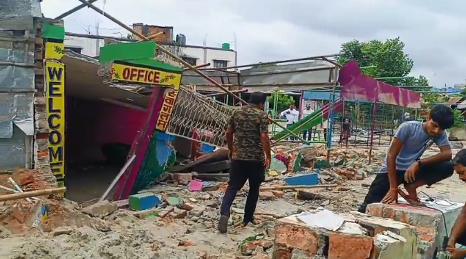 ज़मीन विवाद ने पकड़ा तूल: सगे भाइयों के बीच आरोप-प्रत्यारोप, मामला पहुंचा कोर्ट और पुलिस तक