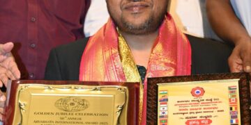 आर्यभट्ट अंतरराष्ट्रीय पुरस्कार से सम्मानित हुए काशी के लाल नितिन श्रीवास्तव