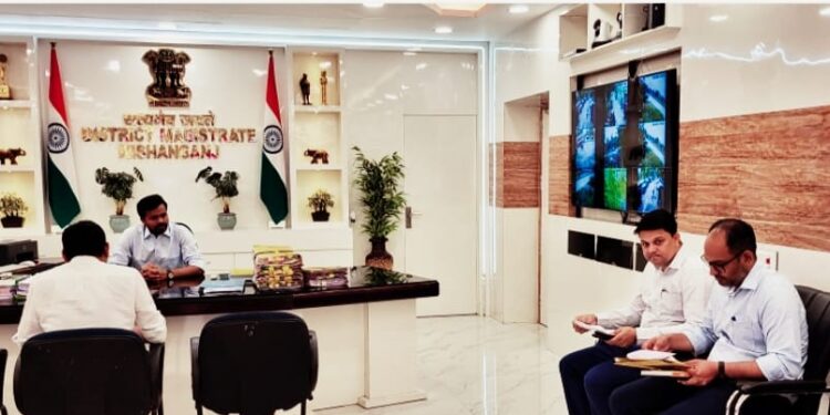 किशनगंज, बिहार – बिजली बिल शून्य करने के लिए भारत सरकार द्वारा प्रधानमंत्री सूर्य घर मुफ्त बिजली योजना के तहत एक करोड़ घरों में रूफटॉप सोलर पैनल लगाने की महत्वाकांक्षी योजना का क्रियान्वयन पूरे देश में तेजी से किया जा रहा है.