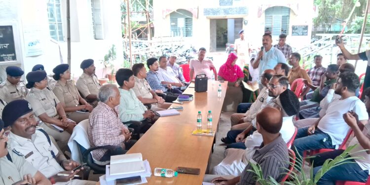 अररिया – नगर थाना में बकरीद पर्व को लेकर शांति समिति की बैठक।