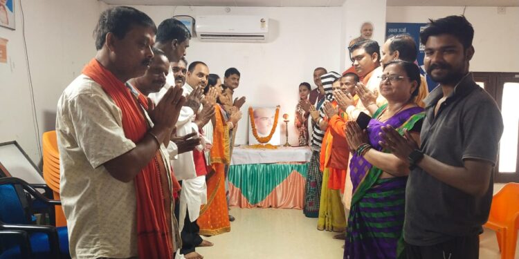 श्यामा प्रसाद मुखर्जी की पुण्यतिथि पर भाजपा कार्यालय में श्रद्धांजलि सभा आयोजित