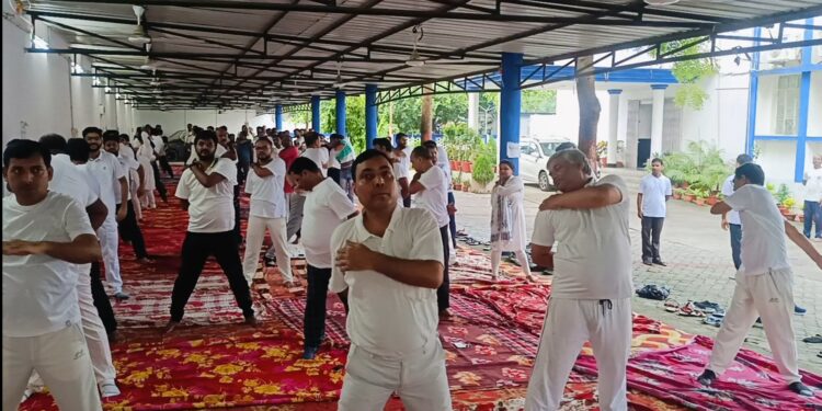 अररिया – योग मानसिक व शारीरिक स्वास्थ्य को सुदृढ़ करता है : जिला न्यायाधीश