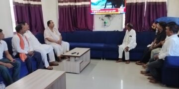 मंत्री आवास बटरहा में सुना गया ‘मन की बात’ का 123वां एपिसोड