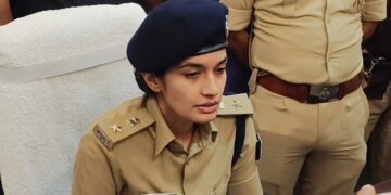 चावल के बोरे के नीचे छुपाकर ले जा रहे एक करोड़ का कोरेक्स जब्त पुलिस ने दो तस्कर को धर दबोचा