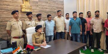 झाजी चौक पर डीसीएम ट्रक से 7392 लीटर विदेशी शराब बरामद, दो तस्कर गिरफ्तार