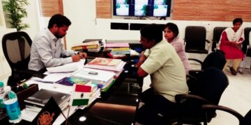 बिहार, किशनगंज -भारत की प्राचीन स्वास्थ्य विधि “योग”, एक वैज्ञानिक समाधान बनकर सामने आया है, जो न केवल शरीर को सशक्त बना रहा है, बल्कि मन को एकाग्र करके,और सोच को स्थिरता प्रदान करके “विकास और स्वास्थ्य को”लंबे अरसे तक बनाए रखने में मील का पत्थर सिद्ध हो रहा है…