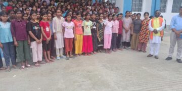 आवासीय विद्यालयों में बाल संरक्षण आयोग सदस्य ने की समीक्षा