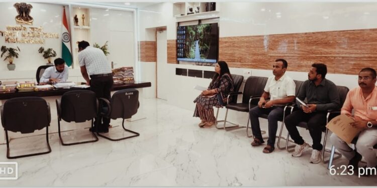 बिहार, किशनगंज – उर्वरक छापामारी दल एवं उर्वरक निरीक्षक के द्वारा नियमित रूप से छापामारी कराई जाए ताकि उर्वरक कालाबाजारी, जमाखोरी पर नियंत्रण रहे: