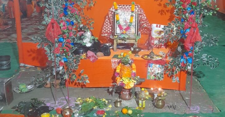 रानीगंज कांवरिया सेवा समिति द्वारा मधुकरपुर कांवरिया पथ पर भव्य शिविर, कांवड़ियों को मिल रही निःशुल्क सेवा