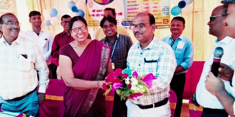 किशनगंज, बिहार -जिला प्रतिरक्षण पदाधिकारी डॉ.देवेंद्र कुमार ने कहा,एमपीए सब-कुटेनियस इंजेक्शन सिर्फ एक स्वास्थ्य सेवा नहीं, बल्कि नारी गरिमा, स्वास्थ्य अधिकार और निर्णय की स्वतंत्रता की दिशा में एक सशक्त पहल है।इसका उद्देश्य केवल जनसंख्या नियंत्रण नहीं, बल्कि एक ऐसा समाज बनाना है जहाँ महिलाएं अपने स्वास्थ्य और परिवार के भविष्य को लेकर स्वतंत्र निर्णय ले सकें…