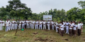 अररिया – 56वीं वाहिनी एसएसबी मुख्यालय बथनाहा में वृक्षारोपण अभियान, 350 पौधे लगाए गए।