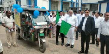 90 दिवसीय मध्यस्थता अभियान के मद्देनजर प्रचार प्रसार के लिए जिला जज ने जागरुकता रथ को हरी झंडी दिखा कर रवाना किया