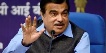 नजरिया न्यूज़ – भगवान कृष्ण ने अर्जुन को बताया, द्रौपदी के चीर हरण के समय दर्शक बने रहने के करण भीष्म पितामह की मौत हो चुकी है
