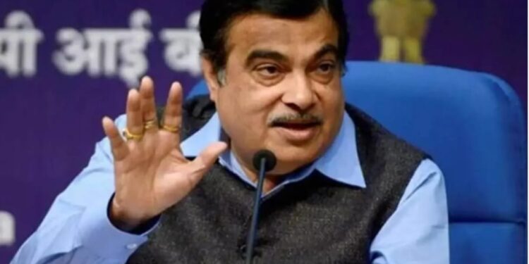 नजरिया न्यूज़ – भगवान कृष्ण ने अर्जुन को बताया, द्रौपदी के चीर हरण के समय दर्शक बने रहने के करण भीष्म पितामह की मौत हो चुकी है
