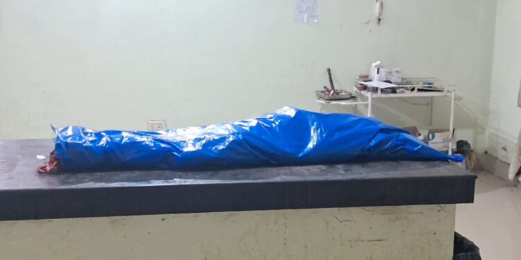 अररिया – पारिवारिक विवाद में भतीजे की हत्या, भाई ने ही चलाई गोली — पिता गंभीर रूप से घायल