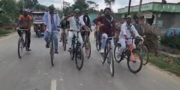 कुशेश्वर स्थान में मतदाता जागरूकता के लिए जदयू की पहल, साइकिल रैली निकाली, कई गांवों में पहुंचे कार्यकर्ता