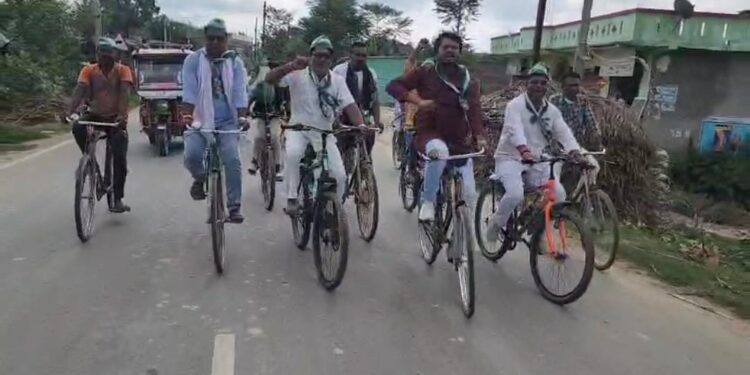 कुशेश्वर स्थान में मतदाता जागरूकता के लिए जदयू की पहल, साइकिल रैली निकाली, कई गांवों में पहुंचे कार्यकर्ता