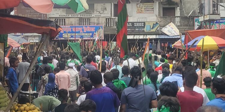 हिंदू-मुस्लिम एकता की मिसाल बना रानीगंज: मोहर्रम जुलूस में शांति, सौहार्द और सेवा का संदेश