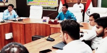 सुलतानपुर, यूपी – रसायनिक खाद से जुड़े सभी व्यवसाइयों को अपने प्रतिष्ठान पर रेट बोर्ड एवं स्टाक बोर्ड प्रदर्शित करना अनिवार्य होगा तथा कृषकों को पोस मशीन से निकलने वाली रसीद भी देनी पड़ेगी एवं स्टॉक / वितरण पंजिका भी अद्यतन रखनी होगी…