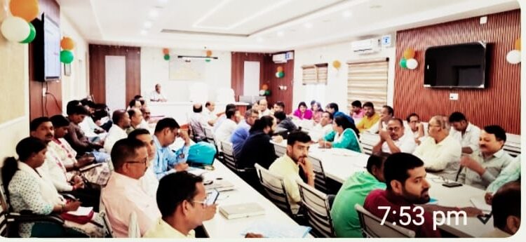 स्वास्थ्य विभाग की विस्तृत समीक्षात्मक बैठक में कई चिंताओं हुई चर्चा