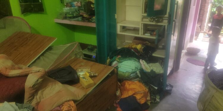 रानीगंज नगर पंचायत वार्ड 8 में चोरी, लाखों के सामान पर चोरों का हाथ साफ