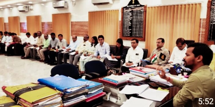 डीएम किशनगंज- नीलाम से संबंधित सभी रिकवरी की गई धनराशि, चाहे वह कितनी भी हो, उसे तत्काल छात्र ऋण मद में जमा कराया जाए…