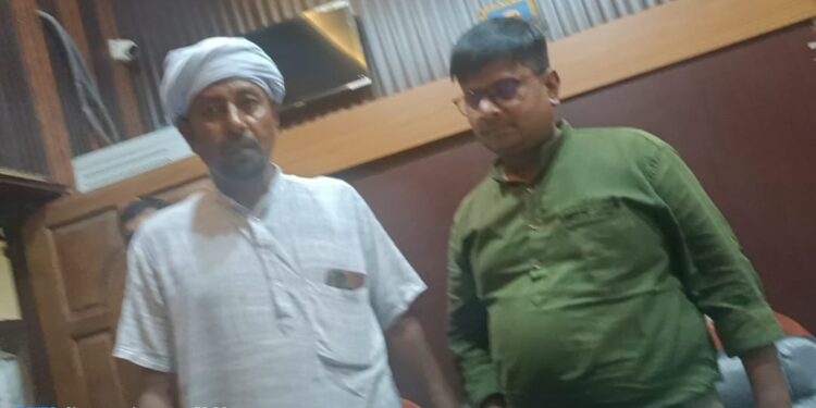 भरगामा/अररिया – आरटीपीएस डाटा ऑपरेटर रिश्वत लेते रंगे हाथ पकड़ा गया