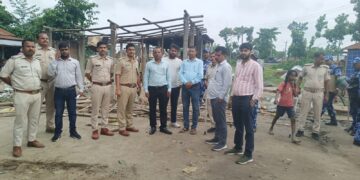 पुर्णिया – डीएम के निर्देश पर एन एच किनारे अतिक्रमित जगह को कराया खाली