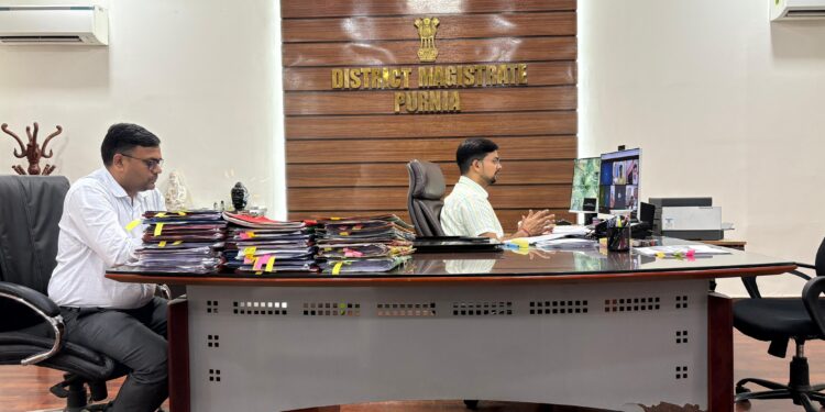 पुर्णिया – नीति आयोग के संपूर्णता अभियान में उत्कृष्ट प्रदर्शन के लिए जिला पदाधिकारी अंशुल कुमार को किया गया सम्मानित