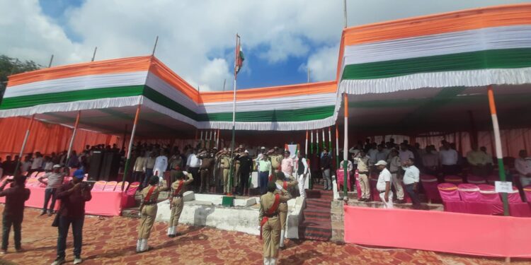 समस्तीपुर – हर्षोल्लास के साथ समारोहपूर्वक मनाया गया 79 वां स्वतंत्रता दिवसहर्षोल्लास के साथ समारोहपूर्वक मनाया गया 79 वां स्वतंत्रता दिवस