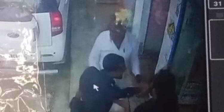 पलासी – पत्रकार को जान से मारने व दुकान में आग लगाने की धमकी, परिवार दहशत में