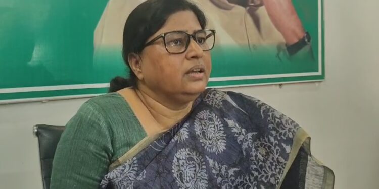 पुर्णिया – डीलरों की नहीं चलेगी मनमानी वेइंग मशीन से होगी निगरानी – लेसी सिंह