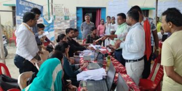 भूमि विवादों के स्थायी समाधान की ओर कदम, रामपुर कोदरकट्टी में राजस्व महाअभियान शिविर का निरीक्षण