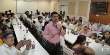 किशनगंज -84 परिवार नौकरी करते परिजन को खोया, पीड़ितों को आज डीएम के हाथों मिला नियुक्ति पत्र*