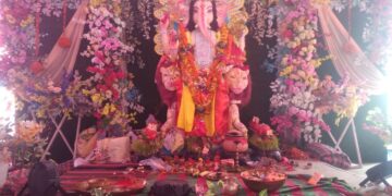 अररिया – ओम नगर में गणेश महोत्सव का अष्टमी पूजा संपन्न, भक्तों में उमंग