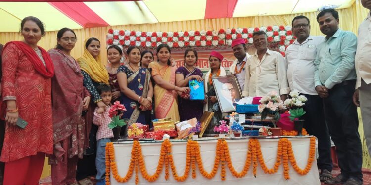 समस्तीपुर – कुशल शिक्षक के रूप में पहचाने जाते थे;रमन कुमार **स्थानांतरण पर विदाई सह सम्मान समारोह में किया सम्मानित