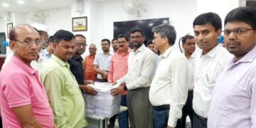 अररिया: निर्वाचक सूची के अंतिम प्रकाशन पर जिला पदाधिकारी ने राजनीतिक दलों संग की बैठक