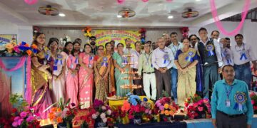 अररिया आरएस में शिक्षक दिवस पर शिक्षकों का सम्मान, छात्रों ने दी रंगारंग प्रस्तुतियां