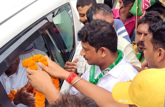 राजद प्रदेश अध्यक्ष मंगनी लाल मंडल का रानीगंज में भव्य स्वागत