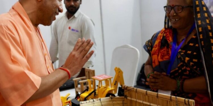 लखनऊ – मुख्यमंत्री ने खोला भगवान विश्वकर्मा की जयंती पर बजट का मुंह: रोजगार